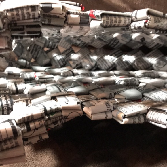 Recycled magazine/wrapper candy wrap bag - Picture 6 of 8